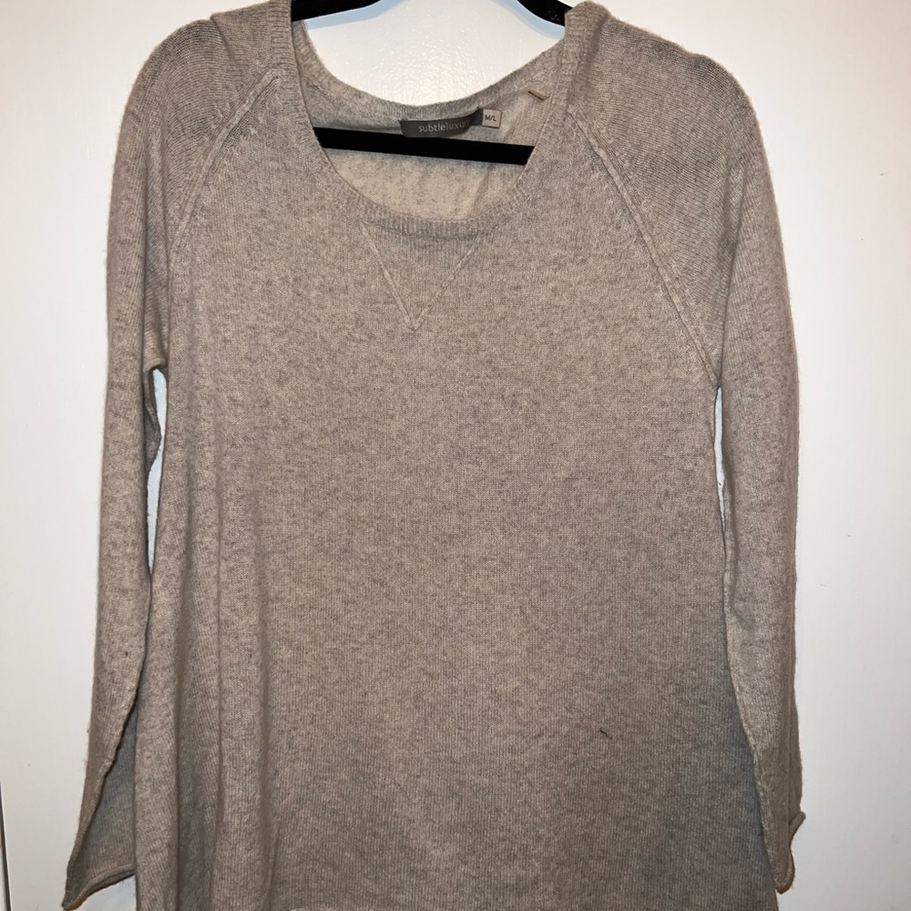 100% Cashmere sweater
